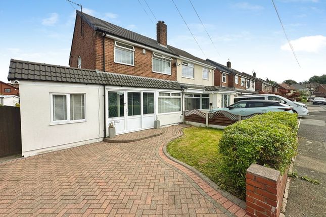 3 bed property, in Woodbank Drive, £380,000