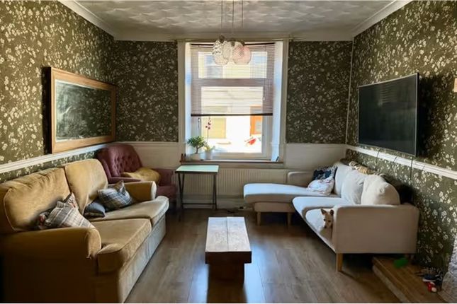 3 bed property, in Greenfield Street, £139,950