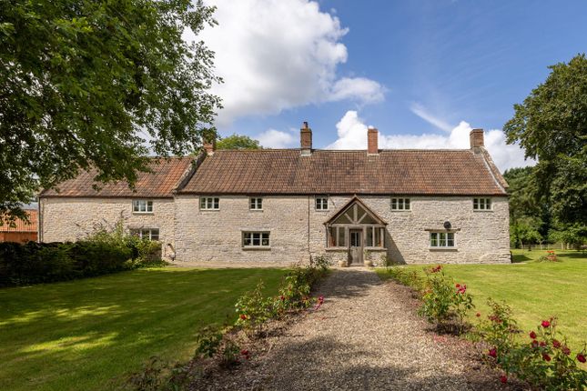 5 bed property, in Muchelney Road, £2,850,000