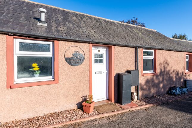 1 bed property, in Marymill Cottages, £70,000
