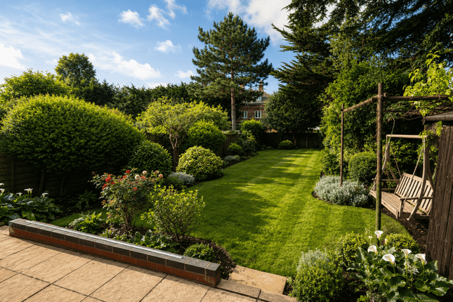 3 bed property, in Conway Road, £950,000