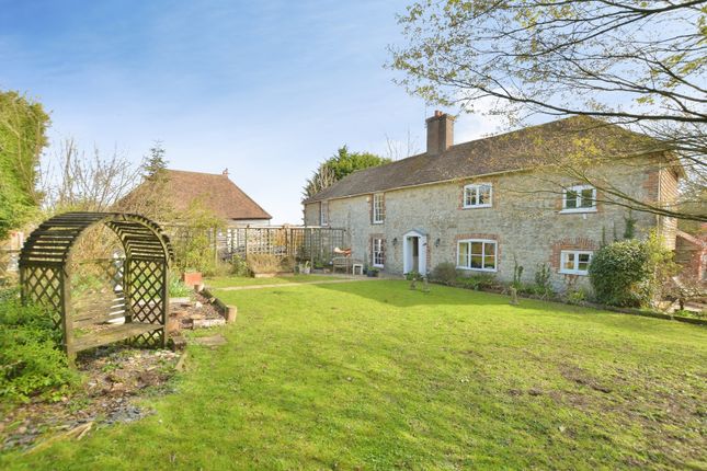 4 bed property, in Kingsford Street, £775,000