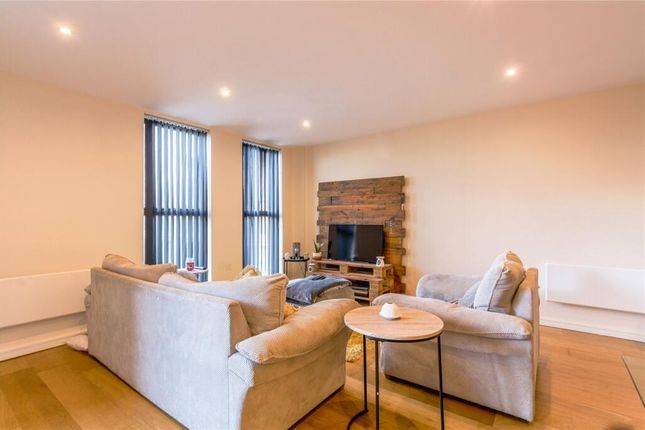 2 bed property, in Pollard Street, £176,000