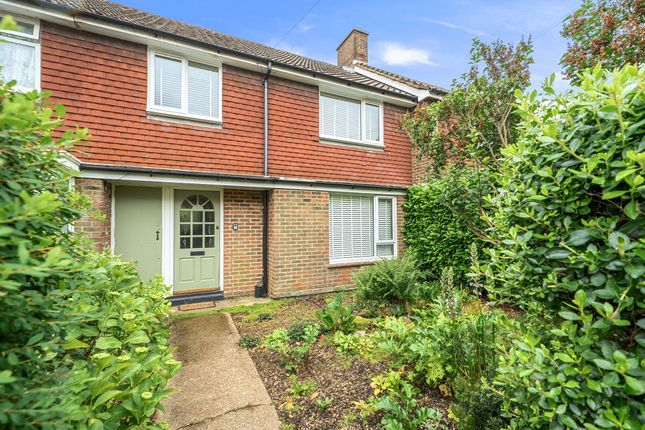 3 bed property, in Stane Street Close, £365,000