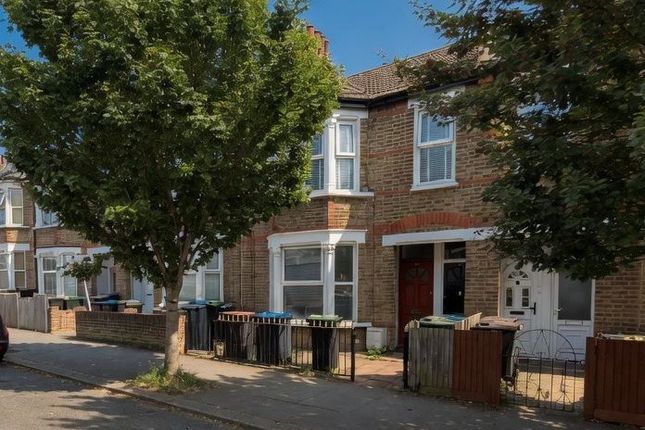 2 bed property, in 48 Archer Road, £110,000