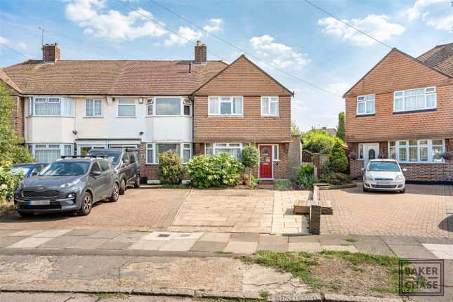 3 bed property, in Kenilworth Crescent, £550,000