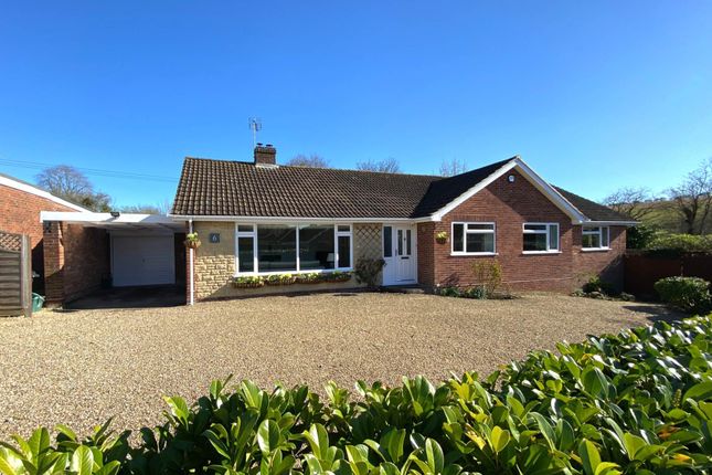 4 bed property, in Downs Close, £795,000
