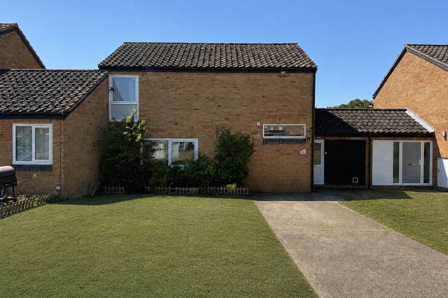 3 bed property, in Earls Field, £220,000