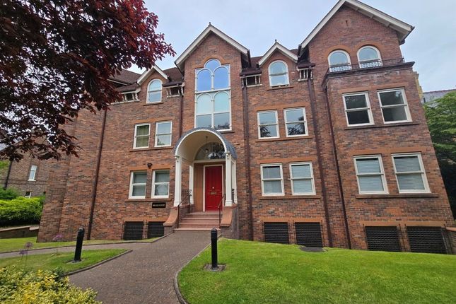 3 bed property, in Hawthorn Lane, £390,000