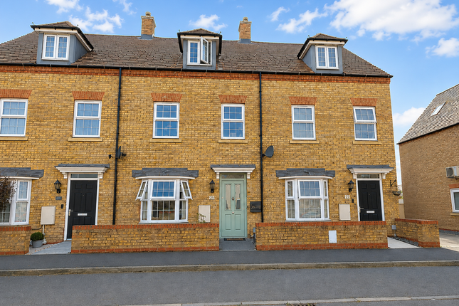 3 bed property, in Presland Drive, £400,000