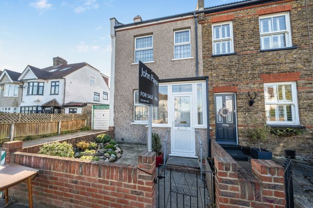 2 bed property, in Green Lane, £385,000