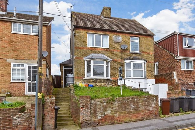 2 bed property, in Malling Road, £250,000