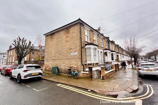 1 bed property, in Brackenbury Road, £400,000