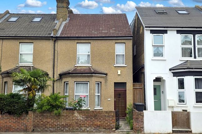 4 bed property, in 92 London Road, £340,000