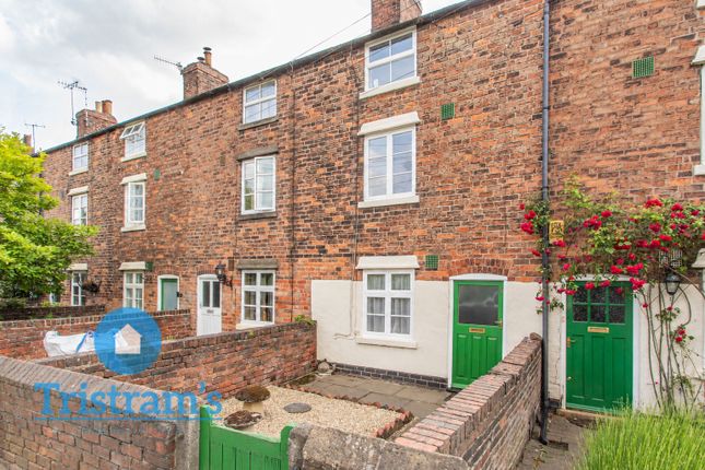 2 bed property, in Twelve Houses, £230,000