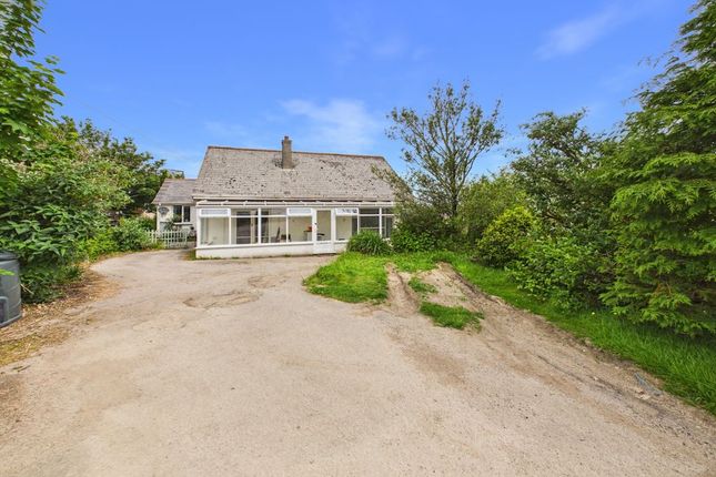 6 bed property, in Longdowns, £515,000