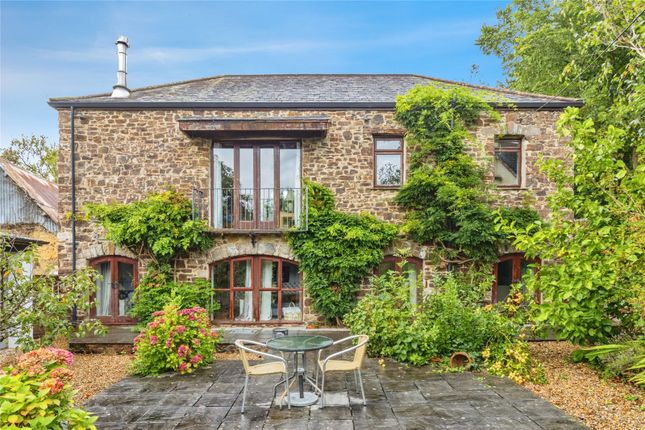 4 bed property, in Broadwoodwidger, £525,000
