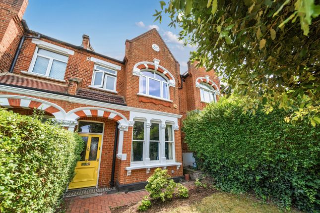 4 bed property, in Knights Hill, £900,000