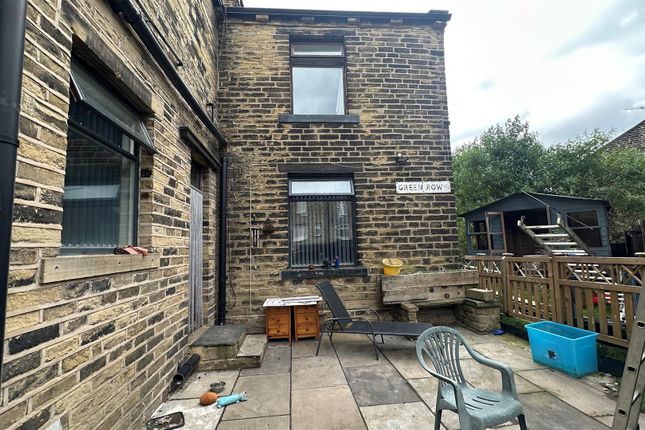 5 bed property, in Green Row, £250,000