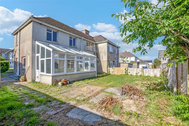 3 bed property, in Arundel Road, £250,000