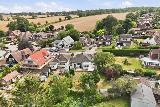 3 bed property, in Butts Way, £500,000