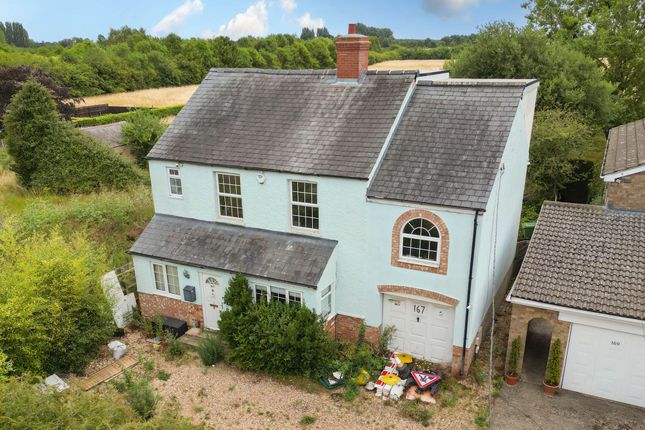 5 bed property, in Station Road, £500,000