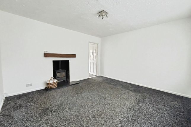 3 bed property, in Whiteleas Way, £144,995