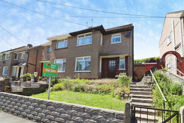 3 bed property, in Ffordd Yr Eglwys, £160,000