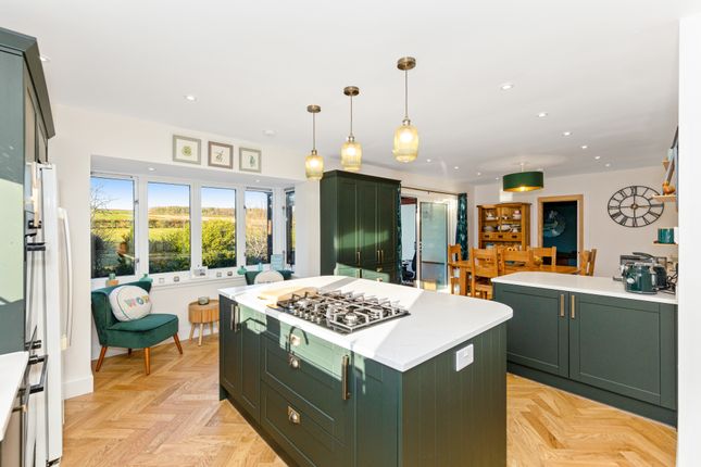 3 bed property, in 36 Dewartown, £515,000