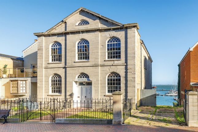 6 bed property, in Cowes, £1,650,000