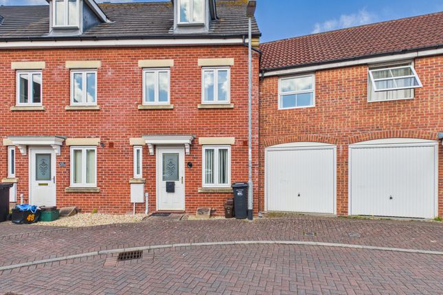3 bed property, in Viscount Square, £190,000