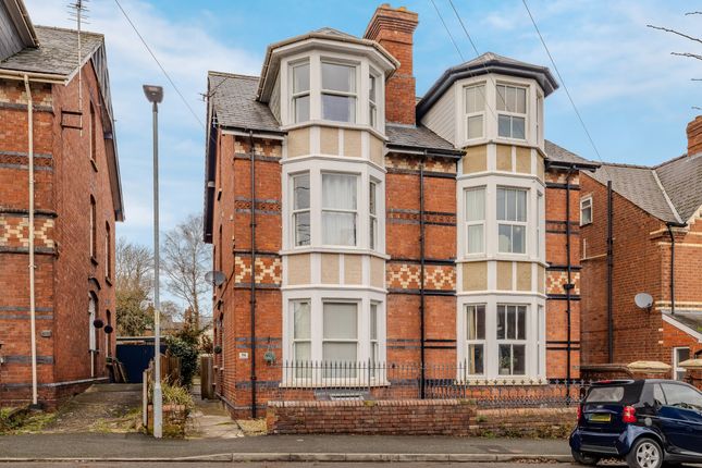 6 bed property, in Ryelands Street, £425,000
