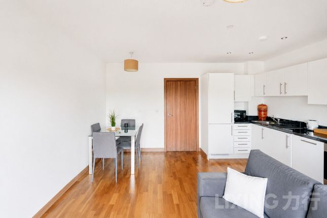 1 bed property, in River Heights, £300,000