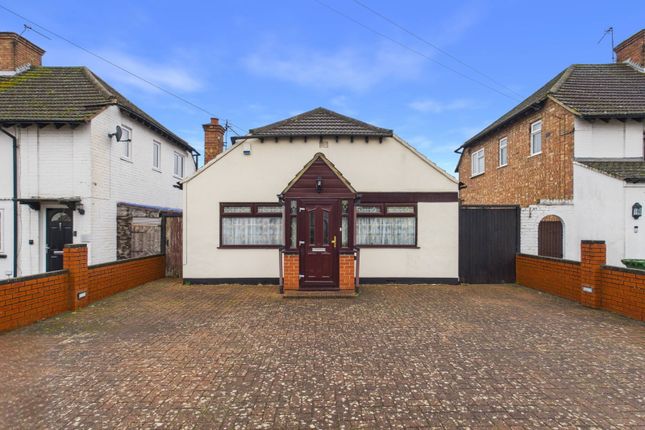 3 bed property, in Desford Way, £550,000