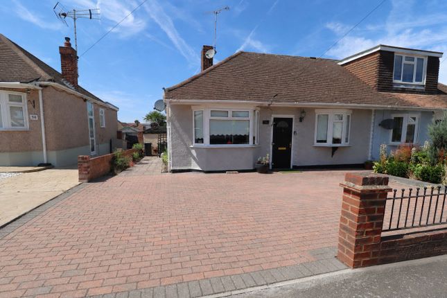 2 bed property, in Danbury Road, £375,000