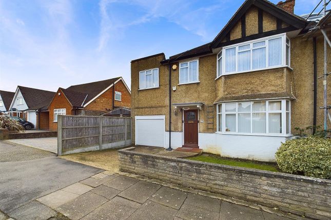 4 bed property, in Hawthorne Avenue, £750,000