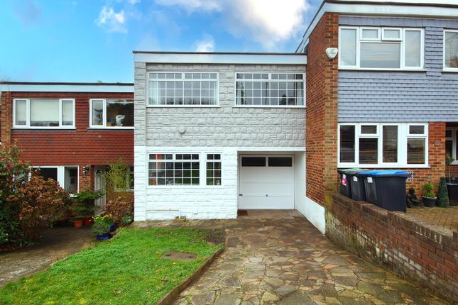 3 bed property, in Monkchester Close, £514,000