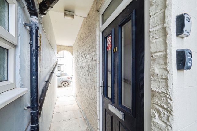 4 bed property, in Queen Street, £210,000