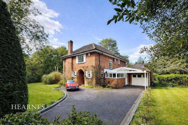 4 bed property, in Leven Avenue, £1,050,000