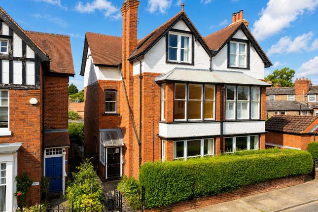 5 bed property, in Clifton Dale, £750,000