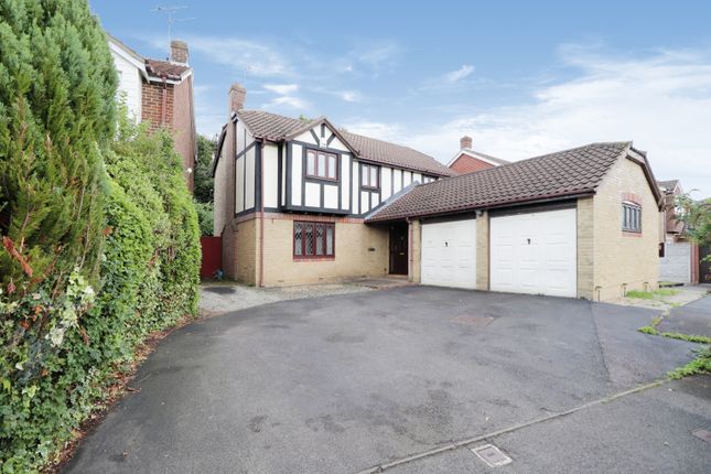 4 bed property, in Wheatlands, £600,000