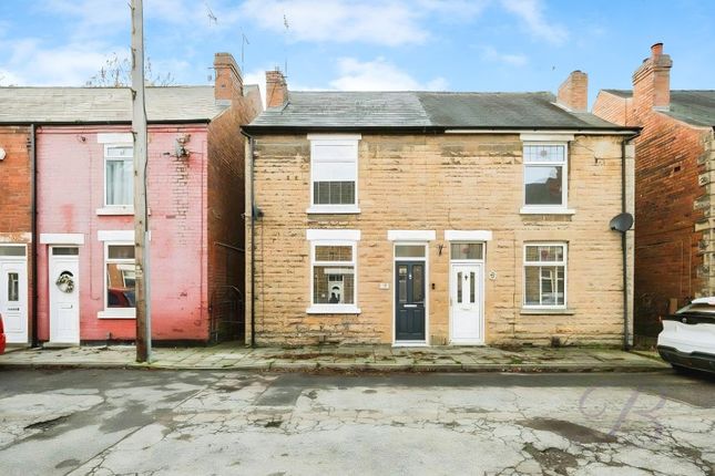 2 bed property, in Poplar Street, £130,000