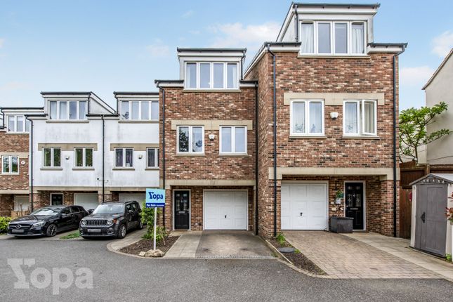 3 bed property, in Charles Street, £475,000