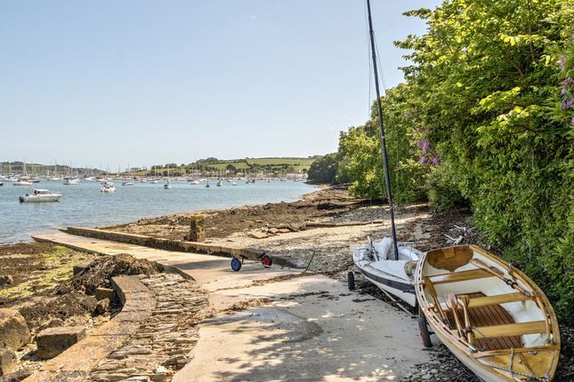 1 bed property, in Mylor, £340,000