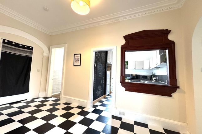 5 bed property, in Stuart Street, £175,000