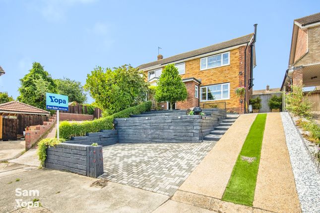 3 bed property, in Booth Avenue, £375,000