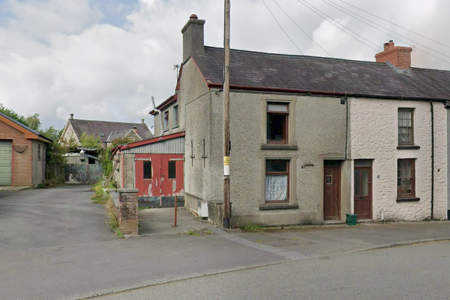 3 bed property, in Church Street, £165,000