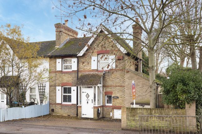 3 bed property, in Canterbury Road, £310,000
