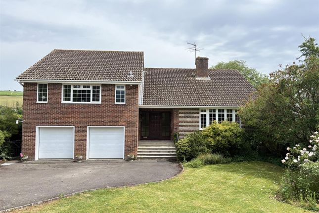 4 bed property, in The Glebe, £700,000