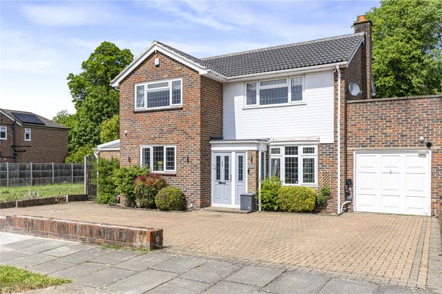 4 bed property, in The Grove, £800,000
